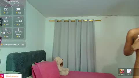 Snapshot of 01dulcemaria_ chatting on 30, 7, 2026 Dulce Maria online show from 30, 7, 2026