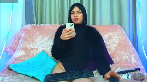 Snapshot of 01klhoe01 chatting on 9, 7, 2026 Klhoe Carter 3 online show from 9, 7, 2026