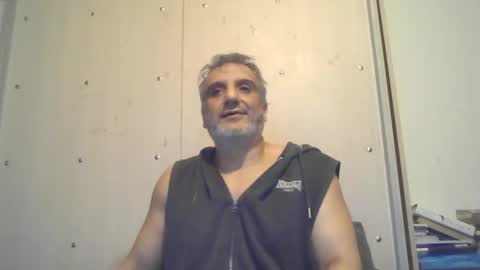 Snapshot of 0luvmonkey chatting on 18, 10, 2025 0luvmonkey online show from 18, 10, 2025