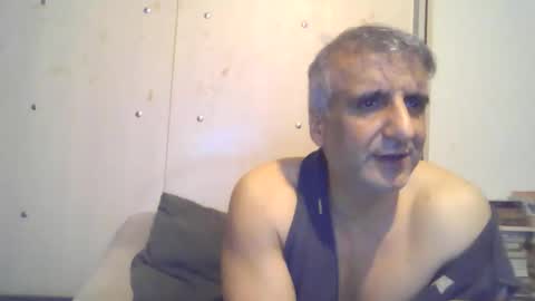 Snapshot of 0luvmonkey chatting on 1, 11, 2025 0luvmonkey online show from 1, 11, 2025