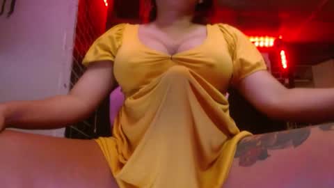  i am trixie im Your Selfsucking Mistress  online show from 25, 11, 2025