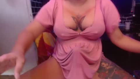  i am trixie im Your Selfsucking Mistress  online show from 2, 12, 2025