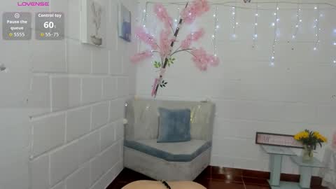 stef read my description online show from 19, 10, 2025