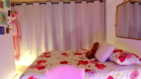 laiaa rivas online show from 25, 11, 2025