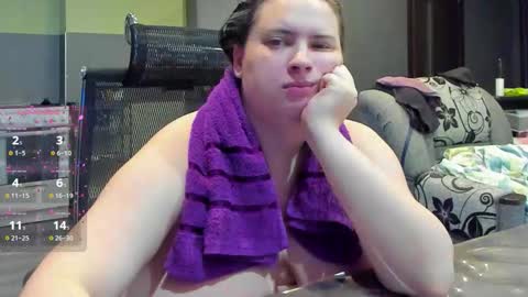 1LINDSEY1 online show from 9, 11, 2025