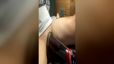 Snapshot of 1loveclams chatting on 14, 6, 2026 Crimsonstud online show from 14, 6, 2026