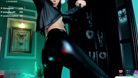 Moona  online show from 24, 12, 2024