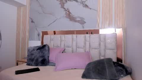 Snapshot of 1naughty_milf chatting on 21, 6, 2026 Luisa online show from 21, 6, 2026