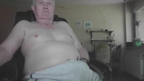 Snapshot of 29famila chatting on 7, 10, 2025 29famila online show from 7, 10, 2025