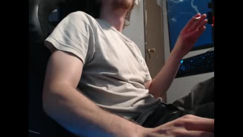 Snapshot of 2big2hype chatting on 18, 5, 2026 cheif online show from 18, 5, 2026