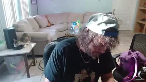Snapshot of 2dirtyhillbillies chatting on 27, 6, 2026 ThrillBilly online show from 27, 6, 2026