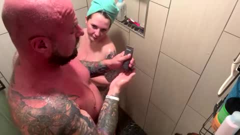 Snapshot of 2freakycouple24 chatting on 9, 10, 2025 Zak and Raegan online show from 9, 10, 2025