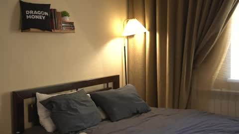 Elley  online show from 25, 2, 2026