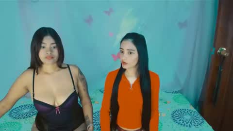 Snapshot of 2girls__dream chatting on 23, 7, 2026 samantha sharon online show from 23, 7, 2026