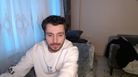Snapshot of 2handsomeman chatting on 21, 4, 2026 Berk online show from 21, 4, 2026