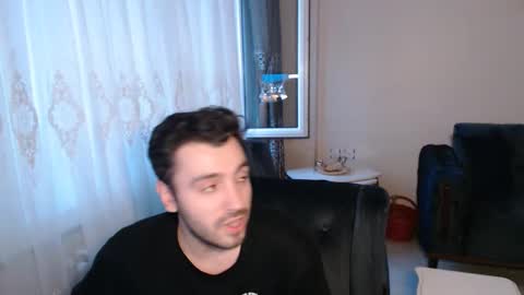 Snapshot of 2handsomeman chatting on 27, 5, 2026 Berk online show from 27, 5, 2026
