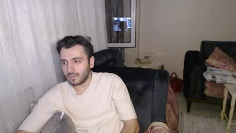 Snapshot of 2handsomeman chatting on 31, 5, 2026 Berk online show from 31, 5, 2026