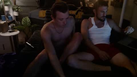 2hungrichards23 online show from 11, 9, 2025