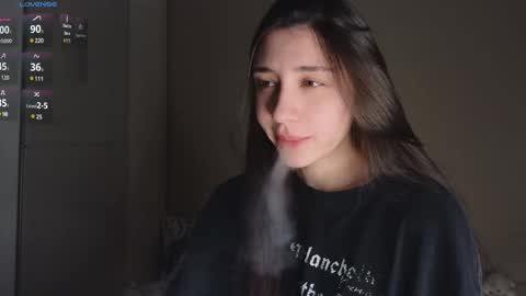 Snapshot of 2insensitive chatting on 2, 3, 2025 Lina free control in pvt online show from 2, 3, 2025