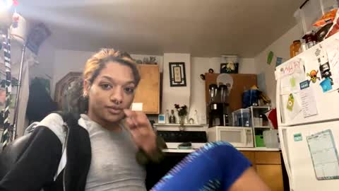 Nicky online show from 8, 1, 2025