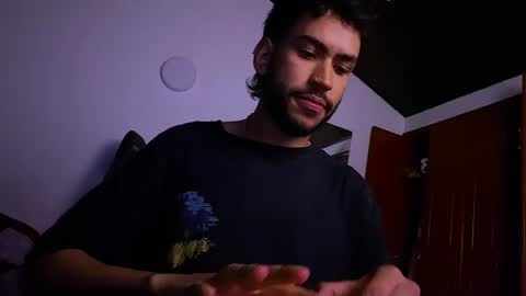 Snapshot of 3v1l_ chatting on 21, 7, 2026 E V I L online show from 21, 7, 2026