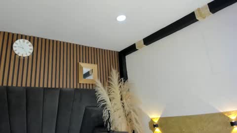 3X NAXAA online show from 18, 12, 2025