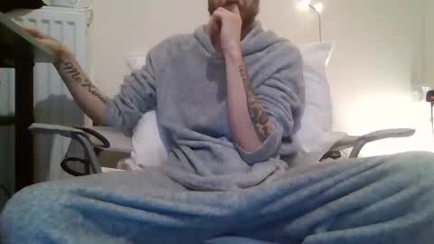 420feetloverr420 online show from 1, 12, 2025