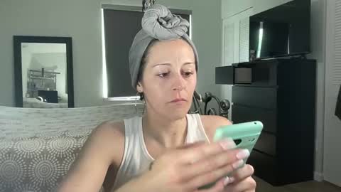 KC420Couple online show from 27, 5, 2026