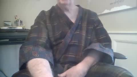 Snapshot of 4uguys chatting on 13, 4, 2026 4uguys online show from 13, 4, 2026