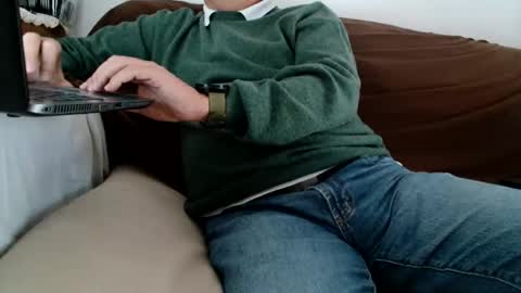 F E L I X -  -  F O ll O W      M E  online show from 10, 12, 2024