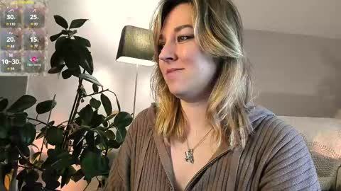 Snapshot of 5_in_one chatting on 17, 5, 2026 Sunshine online show from 17, 5, 2026