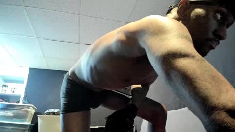 Snapshot of 5hbk chatting on 2, 1, 2025 Tettaz GetitJusy4ya online show from 2, 1, 2025