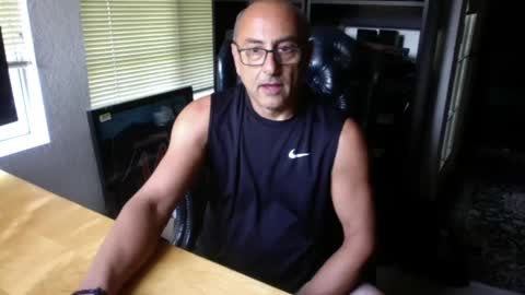 daddy vegas  for single women and couples here online show from 1, 10, 2025