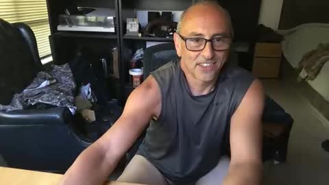 daddy vegas  for single women and couples here online show from 5, 3, 2026