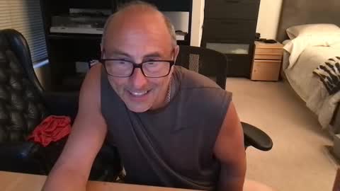 daddy vegas  for single women and couples here online show from 19, 3, 2026