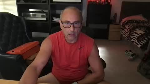 daddy vegas  for single women and couples here online show from 1, 4, 2026