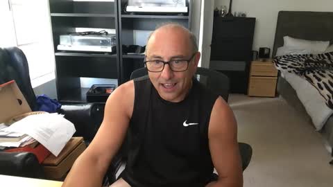 daddy vegas  for single women and couples here online show from 8, 4, 2026