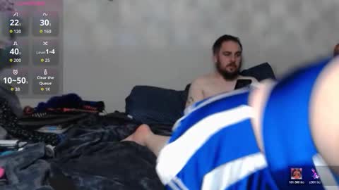 Snapshot of 7_inch_hole_punch chatting on 3, 3, 2026 7inch hole punch online show from 3, 3, 2026