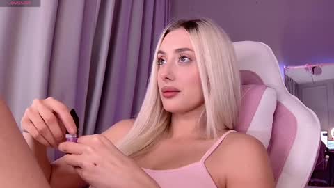 Snapshot of 7loren_wood7 chatting on 24, 5, 2026 Loren Wood online show from 24, 5, 2026
