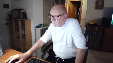  Papi  online show from 28, 3, 2026