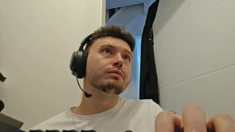 Snapshot of 8inchdude93 chatting on 23, 9, 2025 8inchdude93 online show from 23, 9, 2025