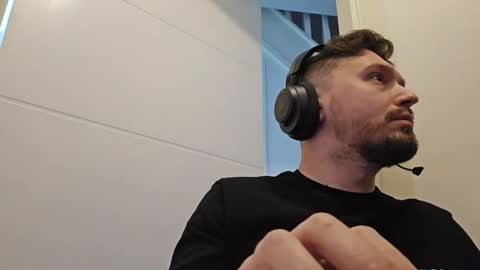 8inchdude93 online show from 20, 5, 2026