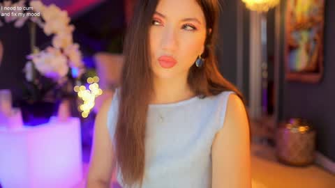 Sophia  online show from 23, 10, 2025