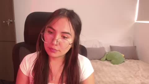 Snapshot of _abbyyyy_ chatting on 15, 7, 2026 abby 3 online show from 15, 7, 2026