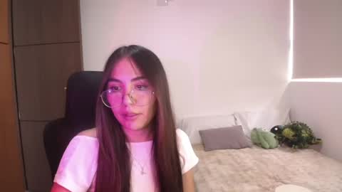 Snapshot of _abbyyyy_ chatting on 28, 7, 2026 abby 3 online show from 28, 7, 2026