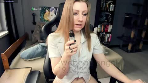 Snapshot of _aleksaa_ chatting on 19, 4, 2026 Aleksandra online show from 19, 4, 2026