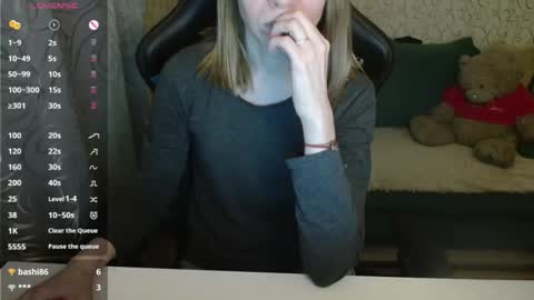  AliceCullen  online show from 19, 4, 2026