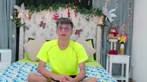 Snapshot of _andrew_williams chatting on 16, 12, 2024 Andres online show from 16, 12, 2024