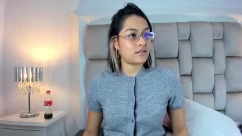 Angel Azul online show from 11, 1, 2025