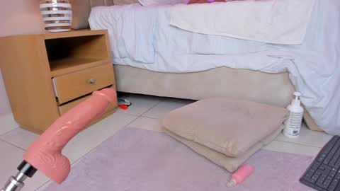 ngela  online show from 24, 1, 2025